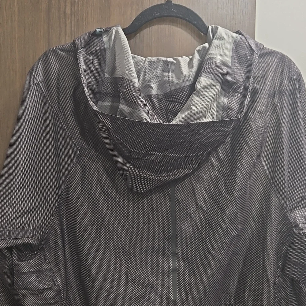 Lululemon-Lab Men's Saura Jacket Black Granite-Size Small